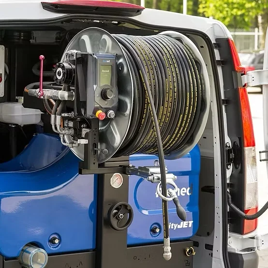 Camion de débouchage de canalisation